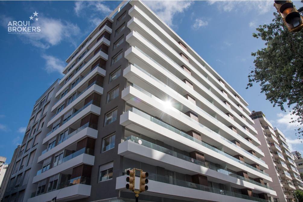 Venta apartamento Monoambiente en Pocitos c/ terraza y gara