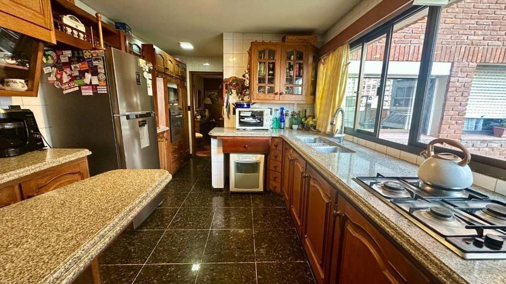 Venta Apto 4 Dormitorios Frente al Golf 2 Cocheras