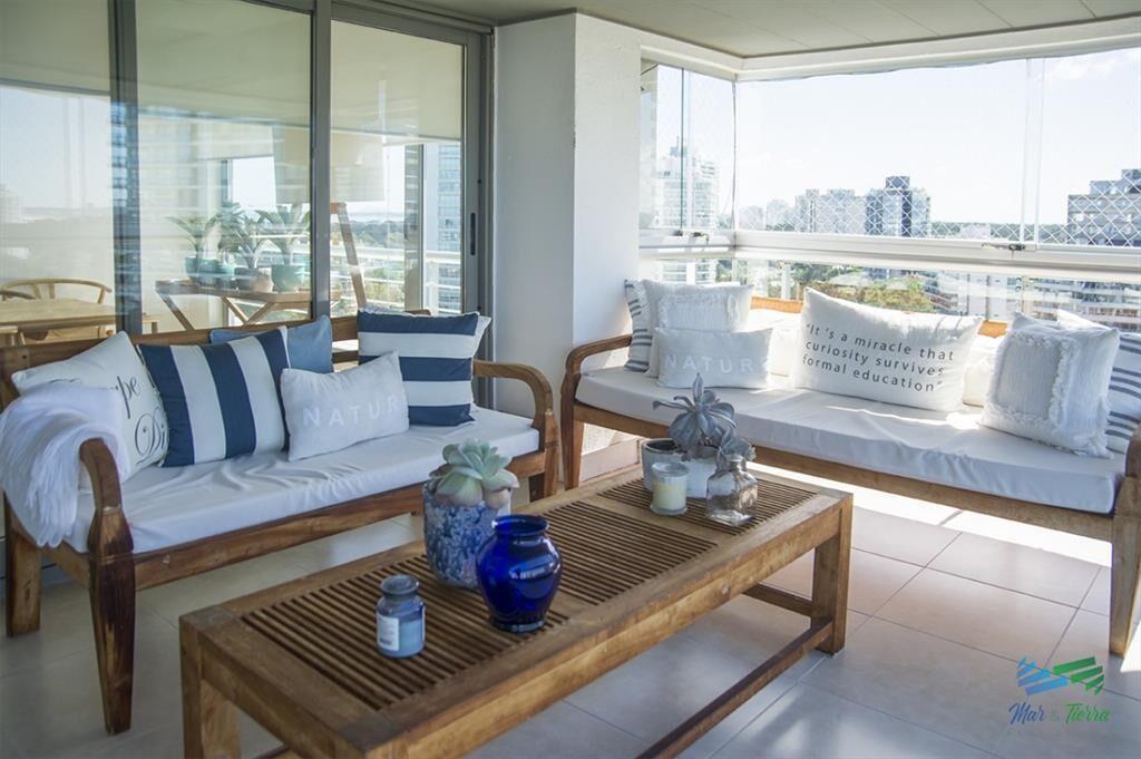 En venta Apartamento de 4 Dormitorios Penthouse en Brava Pu
