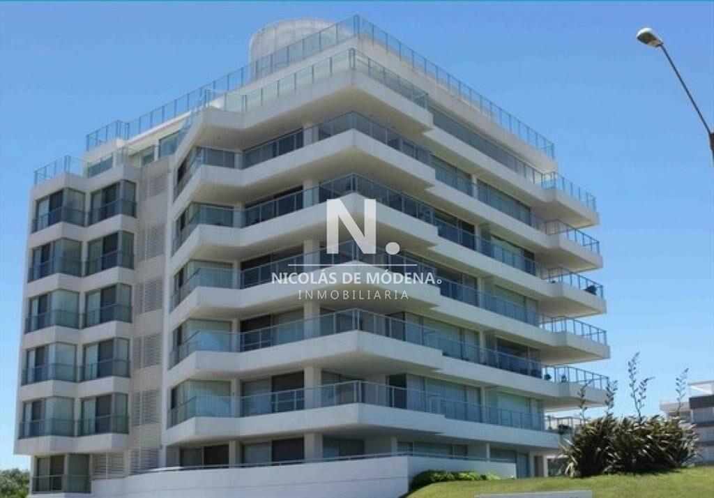 Hermoso departamento en venta, Playa Brava.