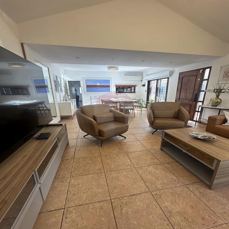 VENTA CASA 3 DORMITORIOS, 1562m2, EN COLON