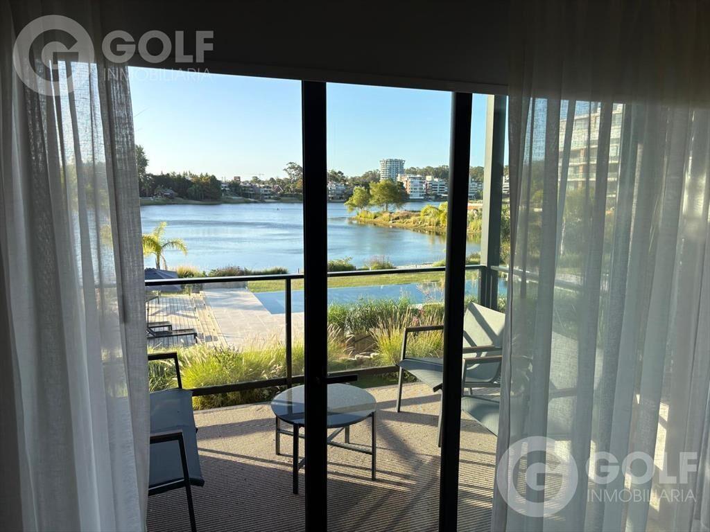 Alquiler de monoambiente amoblado con vista al lago en Carr