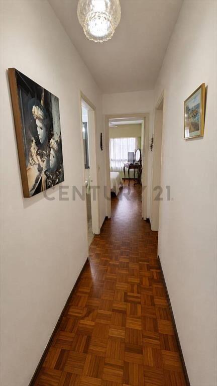VENTA APARTAMENTO POCITOS AL FRENTE CON BALCÓN 2 DOR 2 BA...