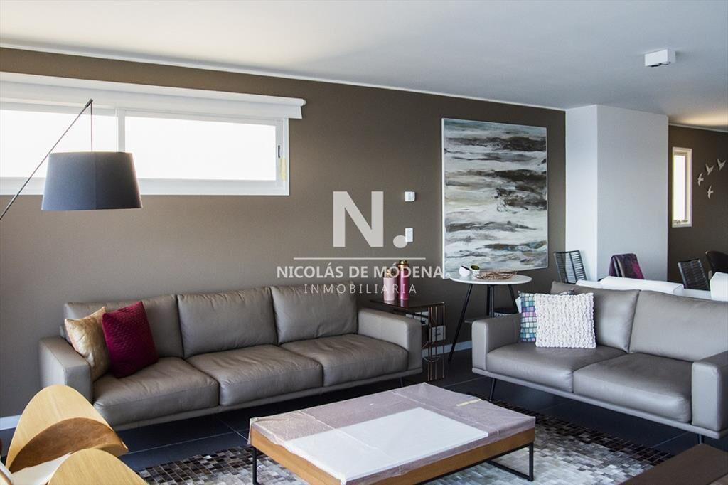 Prestigioso Penthouse frente al mar.