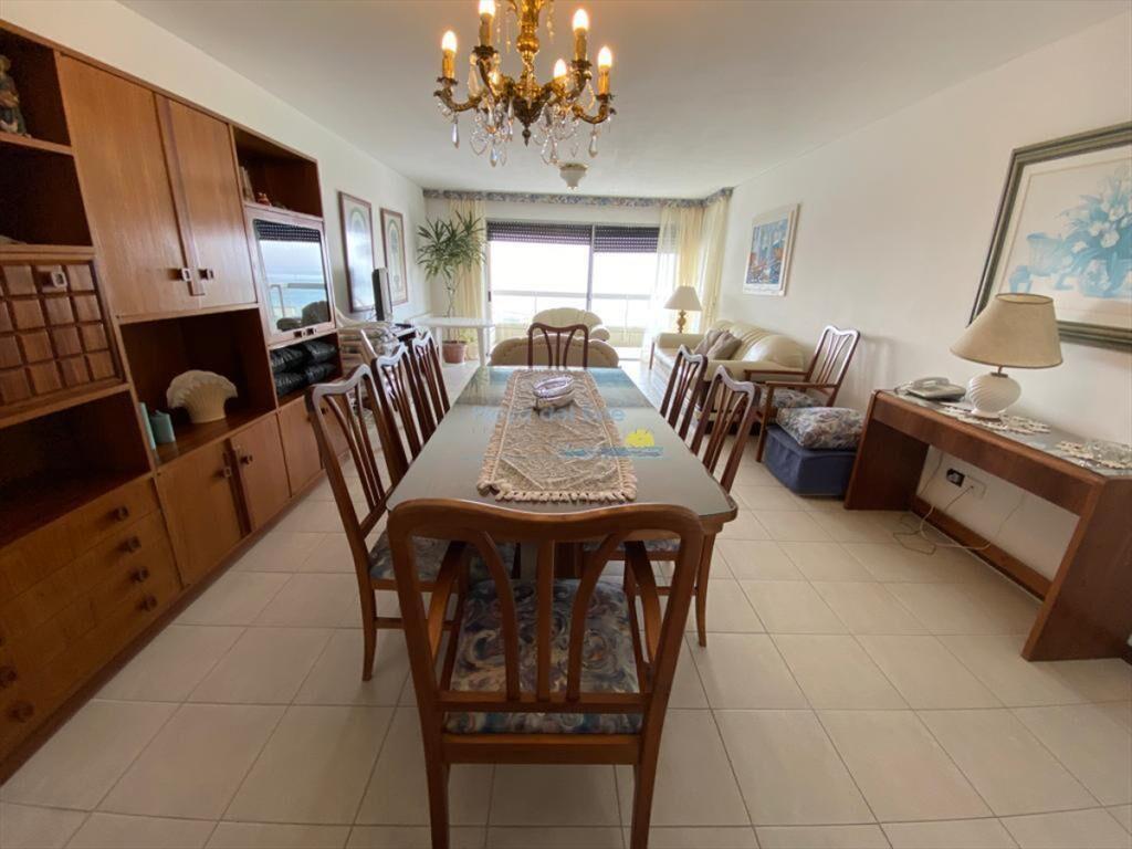 Apartamento en Venta de 3 dormitorios en El , del