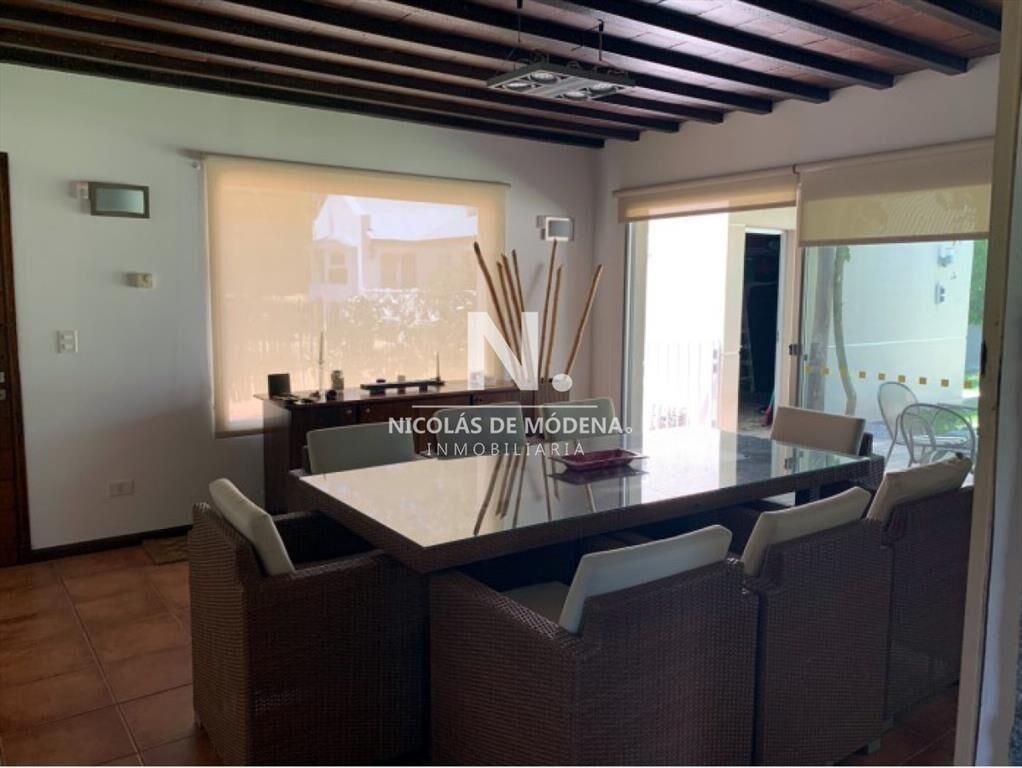Gran casa en venta en Barrio Privado La Arbolada