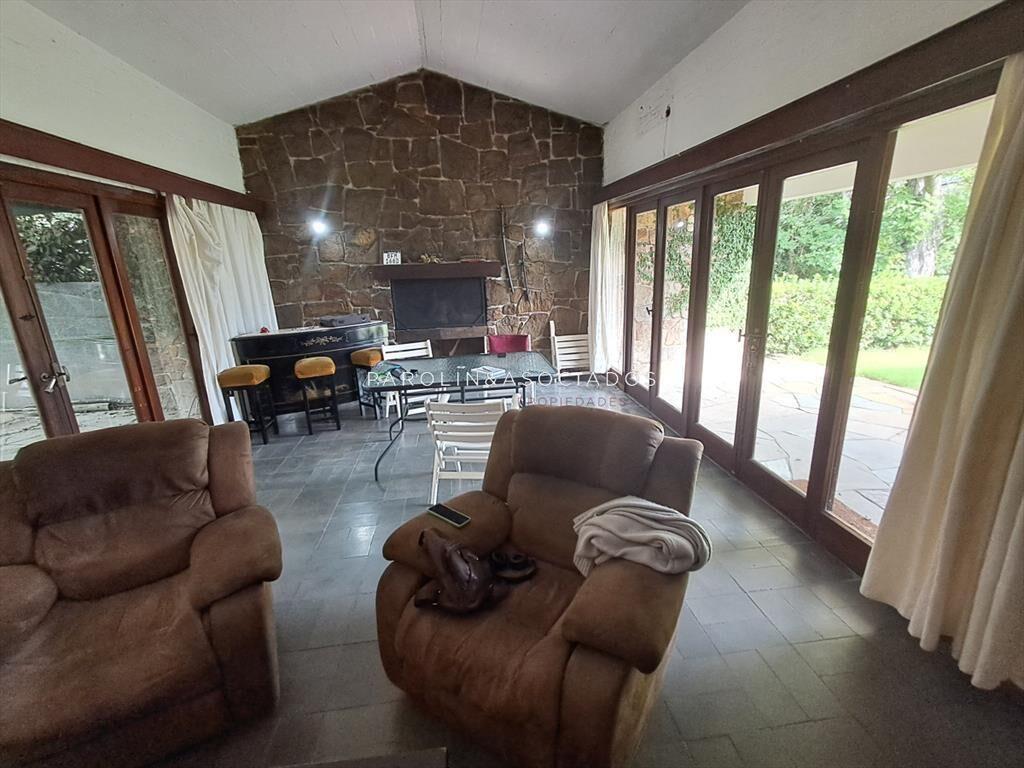 PUNTA DEL ESTE MANSA CASA DE 2 DORMITORIOS Y EN