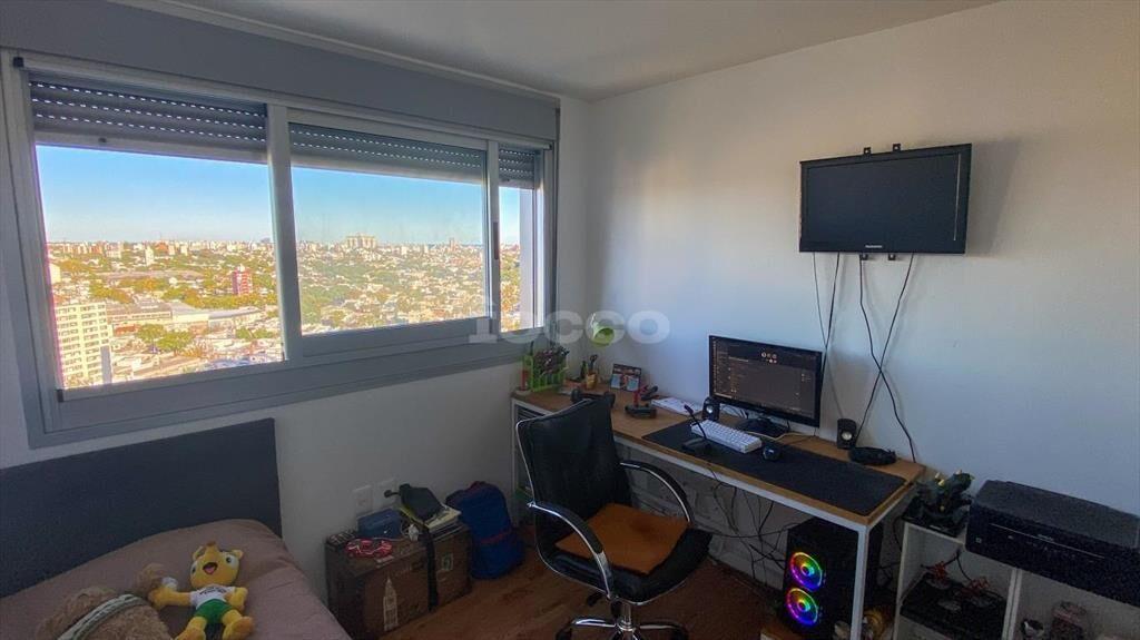 APARTAMENTO DE 3 DORMITORIOS EN TORRES NUEVOCENTRO