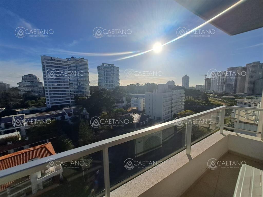 Espectacular apartamento de 1 dormitorios, con servicios, a