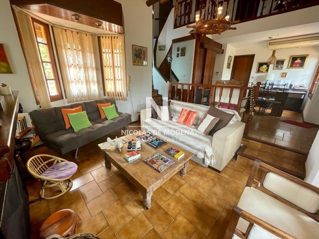 Casa en Pinares con piscina y buena barbacoa