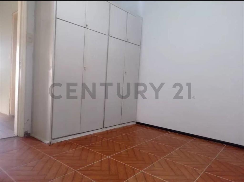 Próximo a 8 DE OCT../5dorm./Opcion a un apto con entrada ...