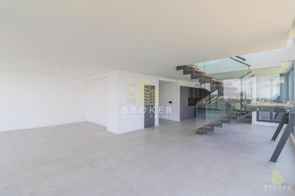 venta duplex 4 suites en carrasco boating