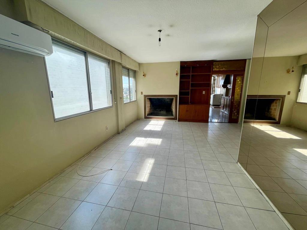 Venta de Penthouse con 3 dormitorios y doble garaje en Rambl