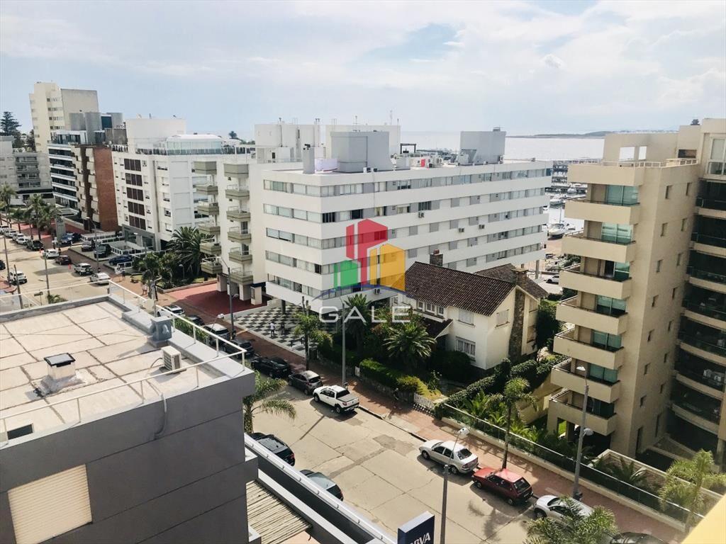 PRÓXIMO AL PUERTO !