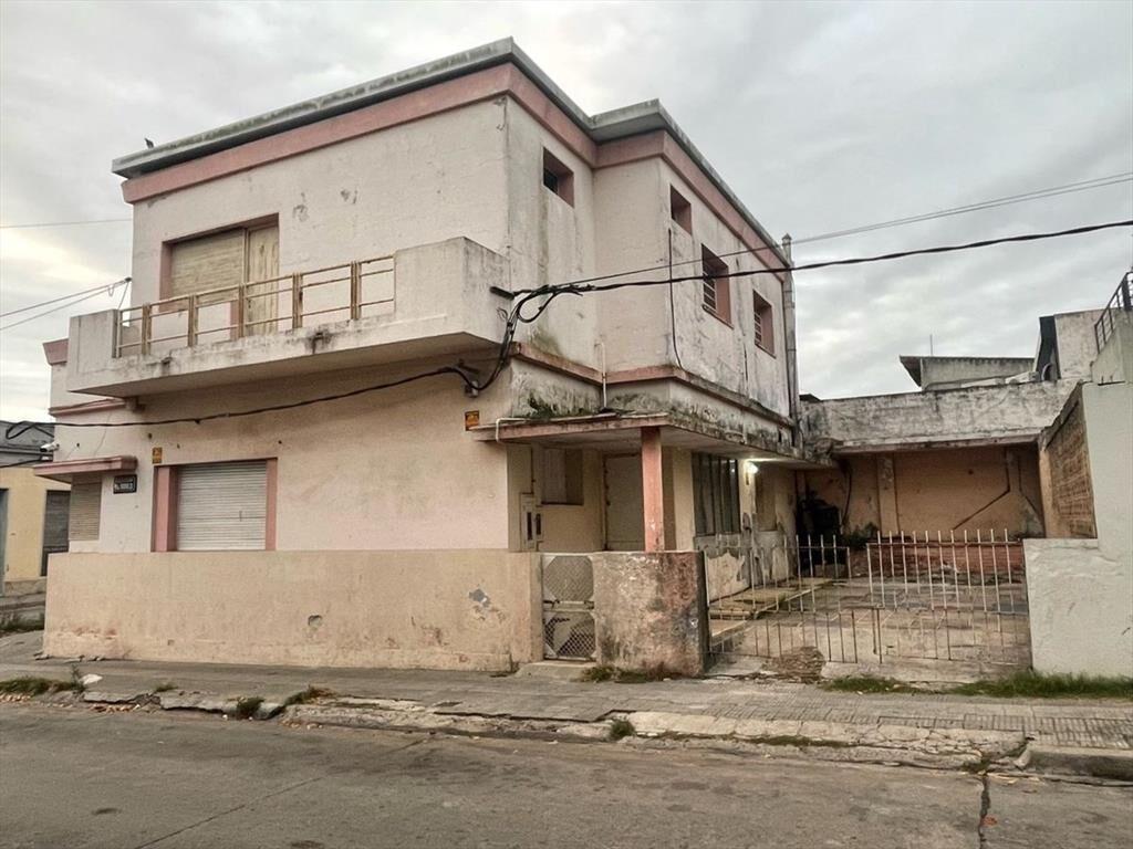 Venta gran casa en centro con excelente renta