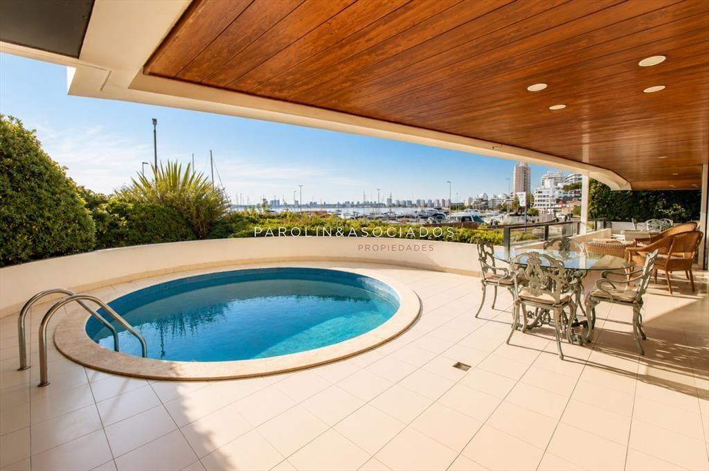 Apartamento en venta de 3 dormitorios en Punta