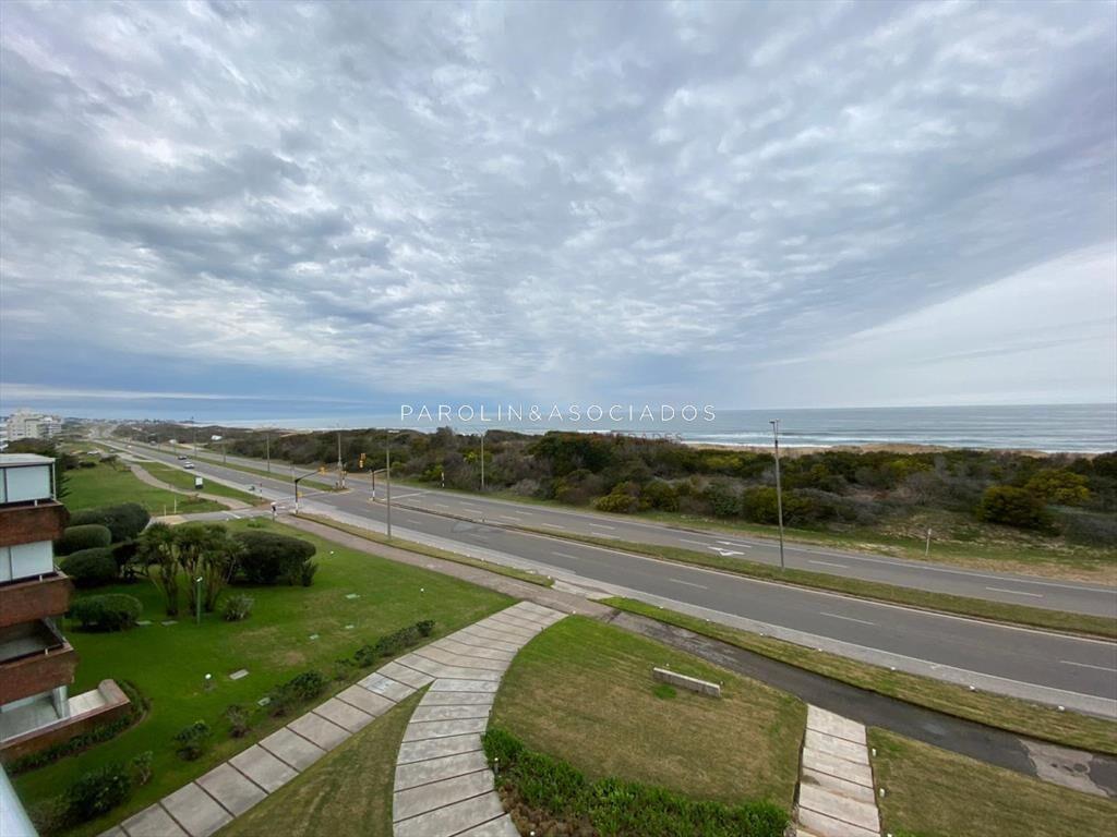 Apartamento en venta de 3 dormitorios en Terrazas