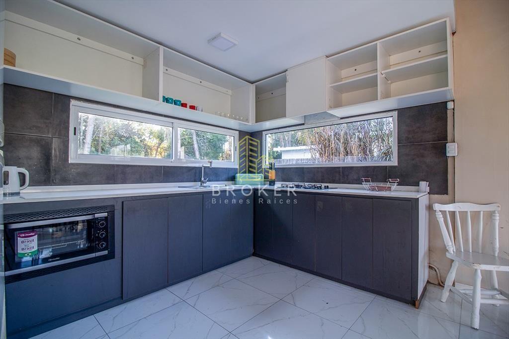 Oportunidad en venta de casa en barrio privado, 3