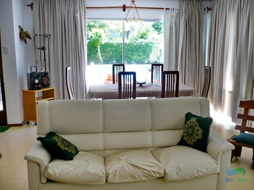 Vendo casa 3 dormitorios con piscina en RincÃ³n