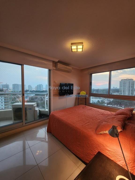 Apartamento de 2 dormitorios en Brava. Punta del