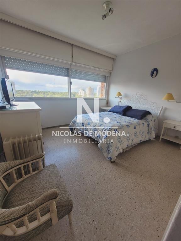 Apartamento En Venta 3 dormitorios a 400 metros del mar!!