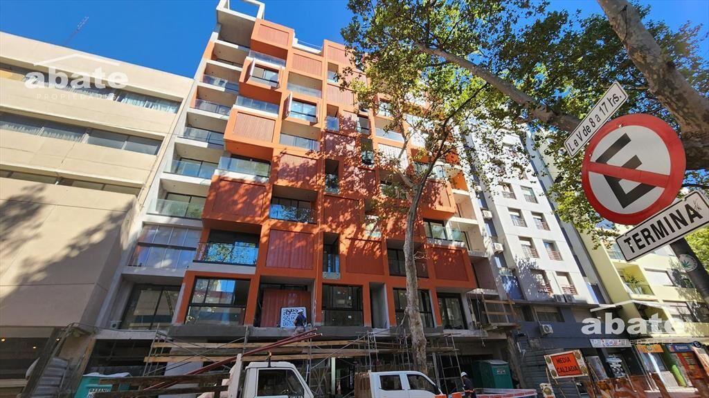 Apartamento en venta 2 dormitorios con terraza - Barrio Sur