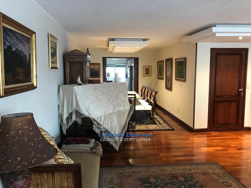 VENTA PRIMER PISO CON PATIO EN POCITOS