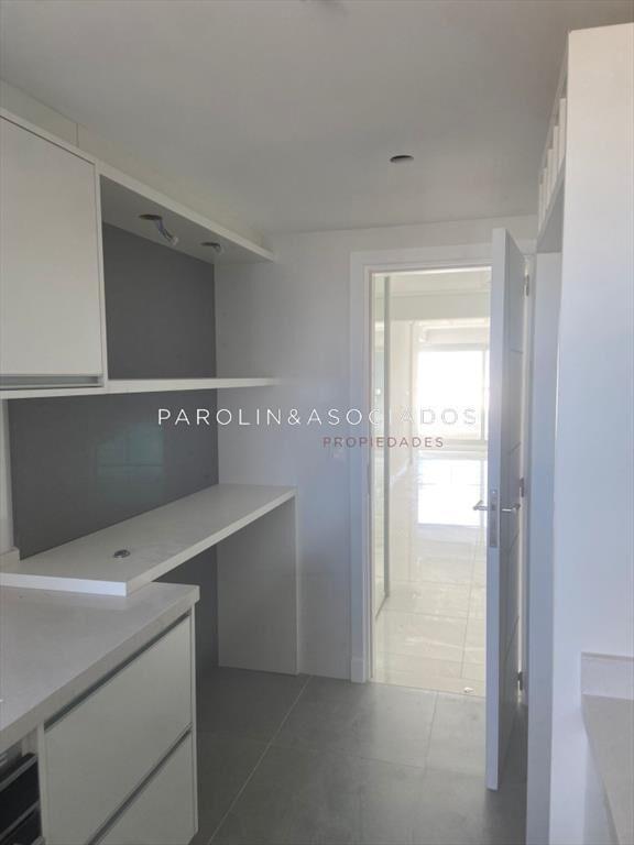 Apartamento en venta de 2 dormitorios en Miami