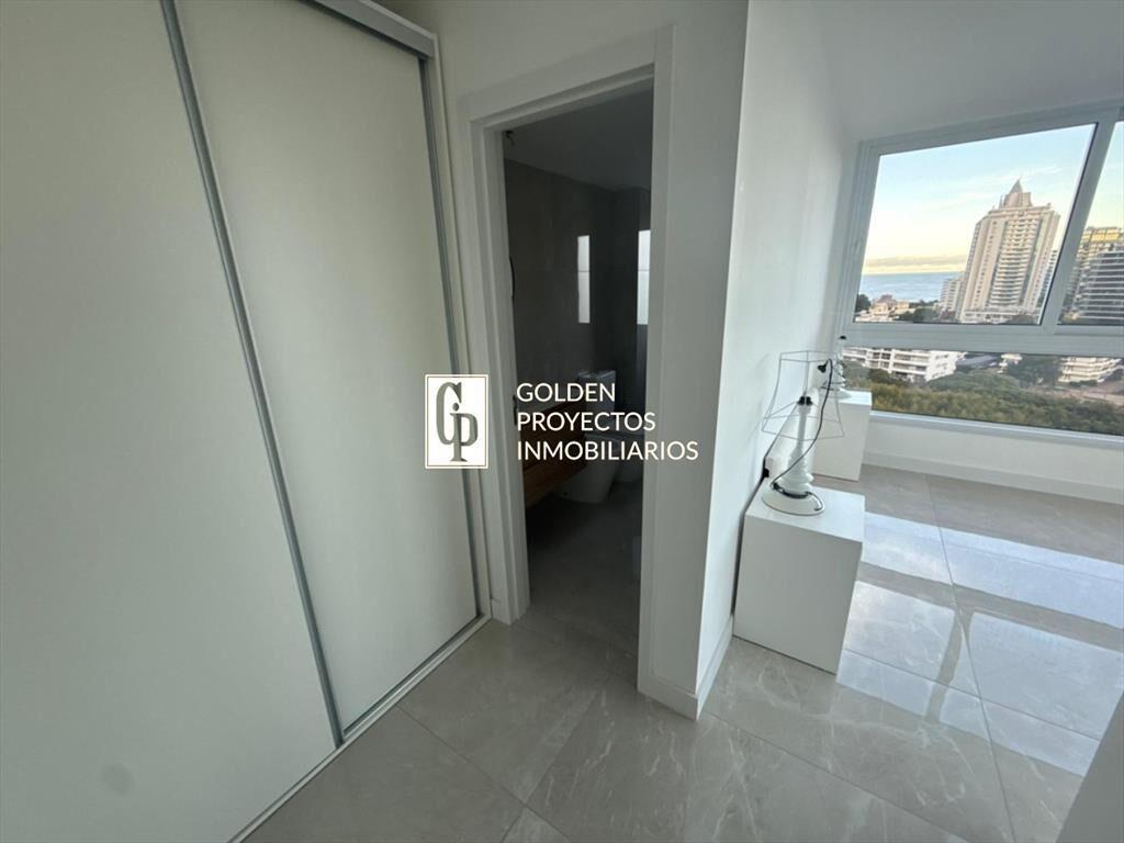 Apartamento en Venta 3 dormitorios 2 baños Punta