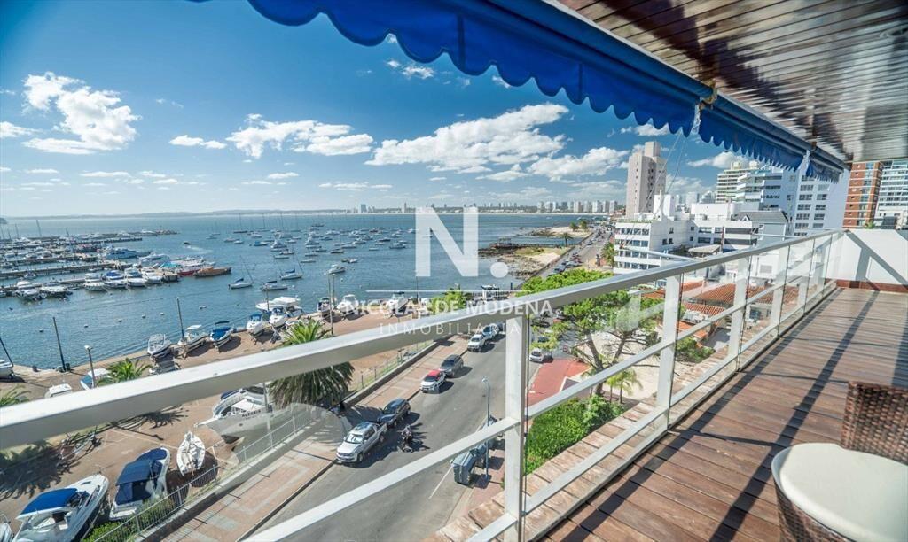 Departamento en venta de 6 dormitorios frente al
