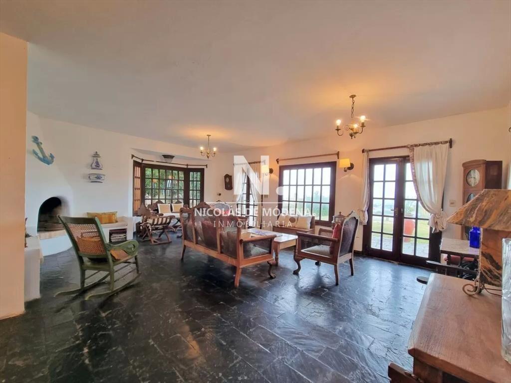 Encantadora casa de 5 dormitorios en Montoya