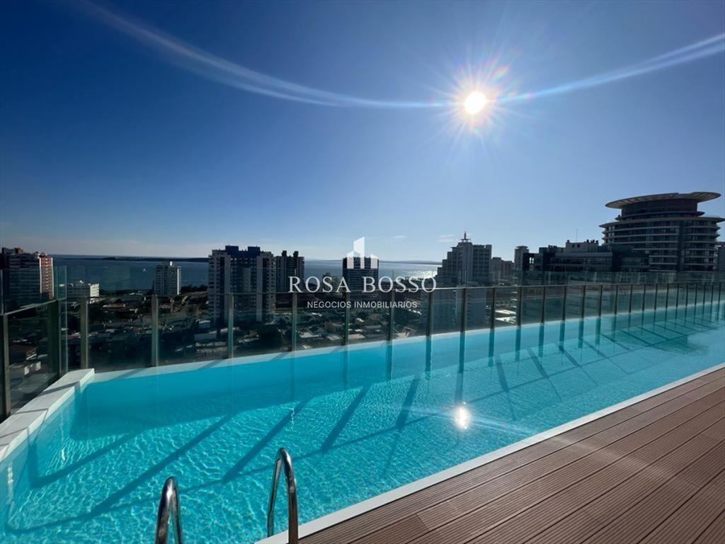 Apartamento, Alquiler, 2 dormitorios, 2 baños, Punta del E