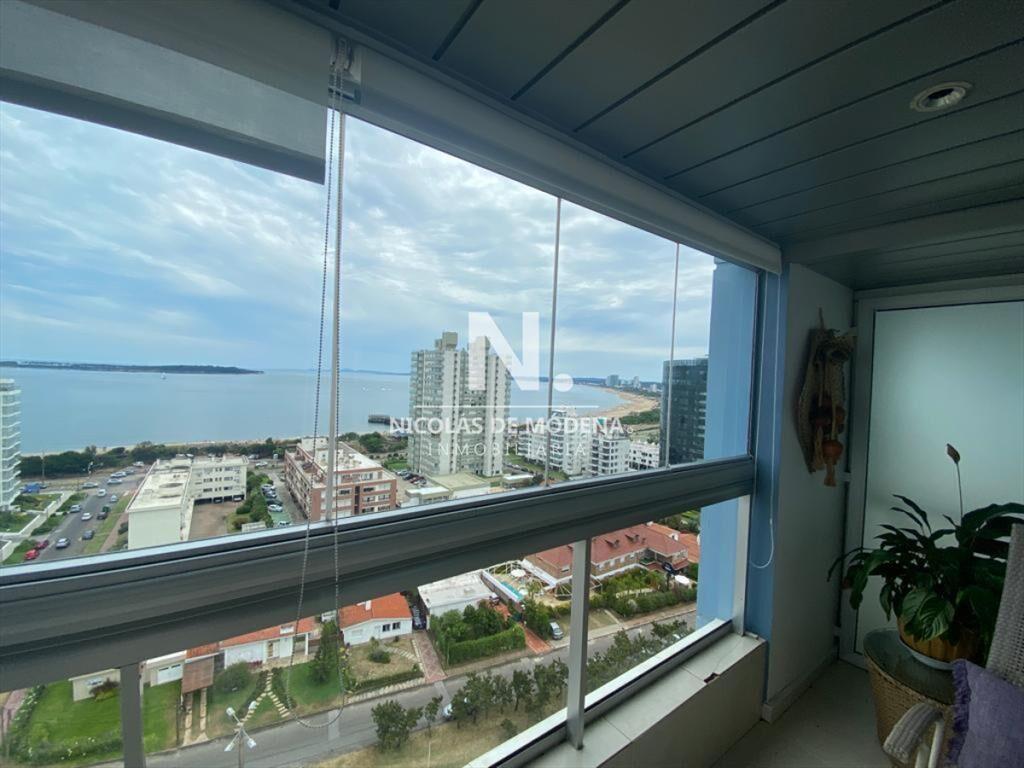Hermoso apartamento con excelente vista!