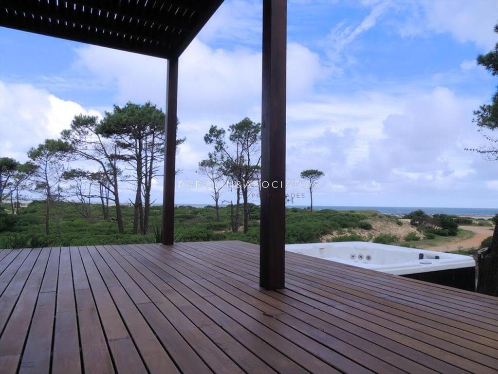 CASA DE 3 DORMITORIOS EN OCEAN PARK