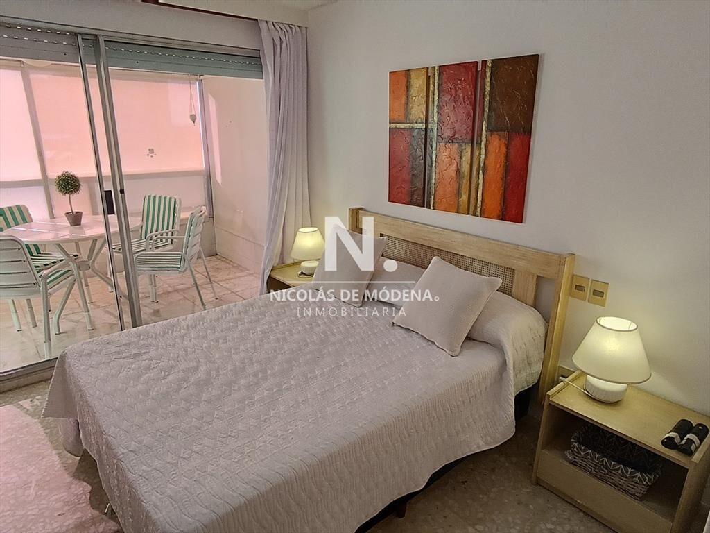 Hermoso apto en Península con vista al mar