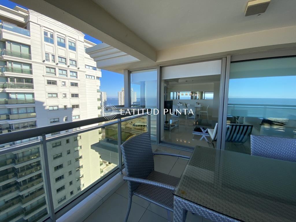Apartamento en Imperiale, 3 suites más