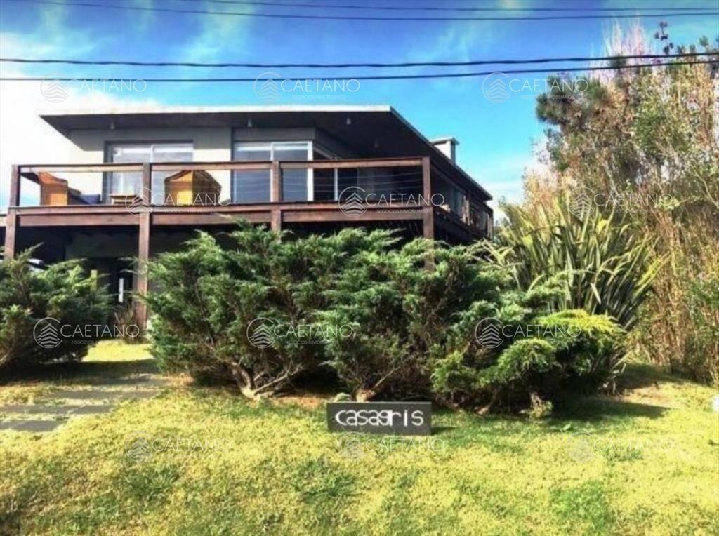 Venta de casa en Manantiales !