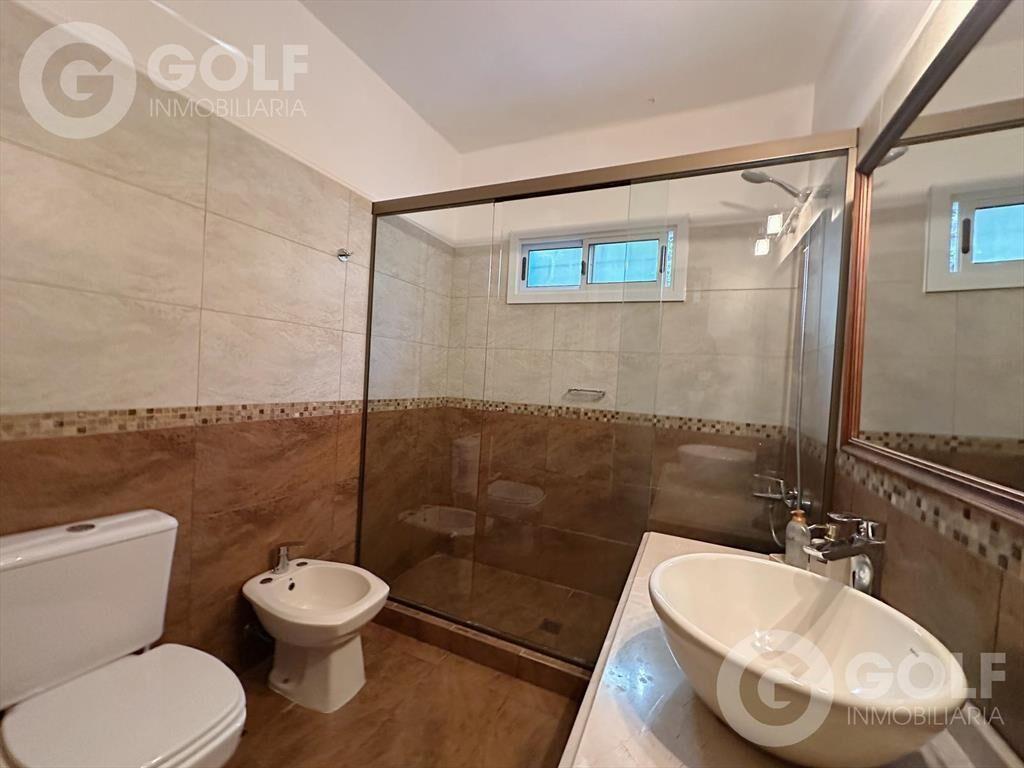 Venta de Casa 4 dormitorios en Carrasco Sur
