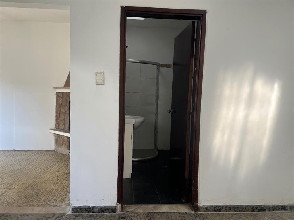 Casa En Alquiler En Villa Española De Dos Dormitorios co...