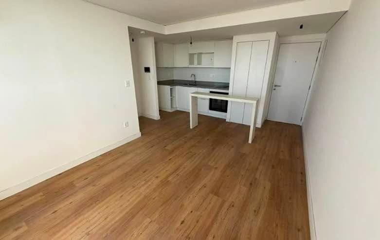 Apartamento en Malvin | Un dormitorio, frente al Plaza Ital