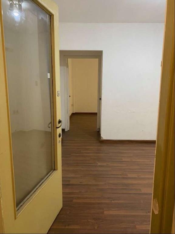Ciudad vieja venta oficina 2 privados baño luminosa con ren