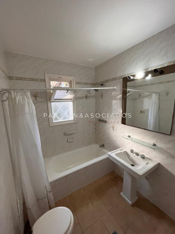 Chalet en venta de 3 dormitorios en Cantegril,