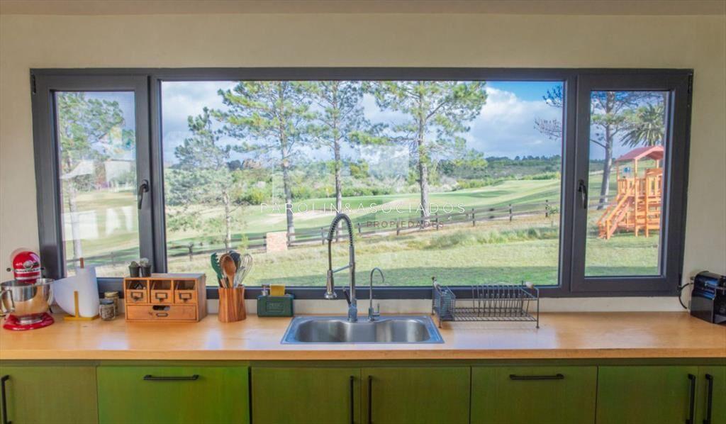 Casa en Venta de 4 Dormitorios en Pueblo Mio, del