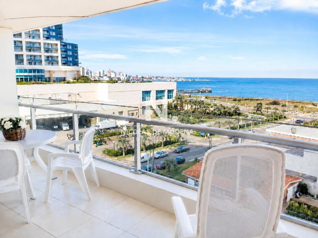 Departamento en venta en Seasons Tower, a metros