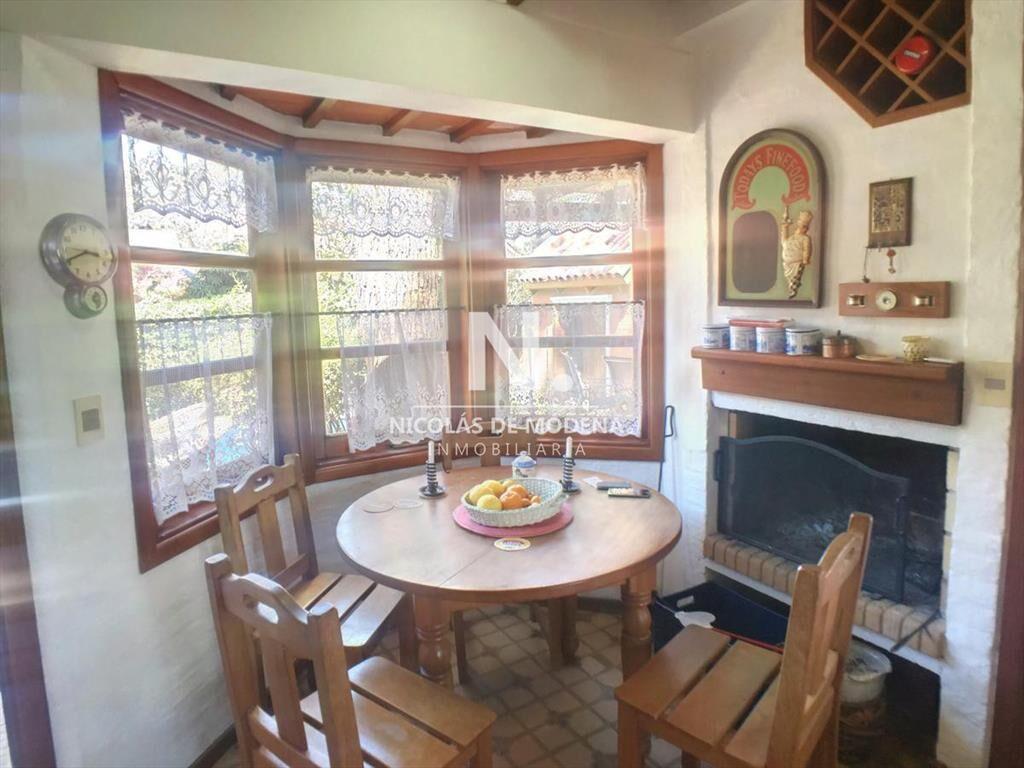 Vende casa de 3 dormitorios en suite con piscina,