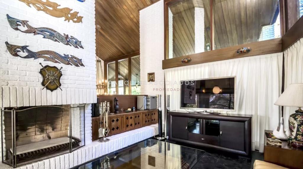 Excelente Casa de 4 Dormitorios en Playa Mansa,