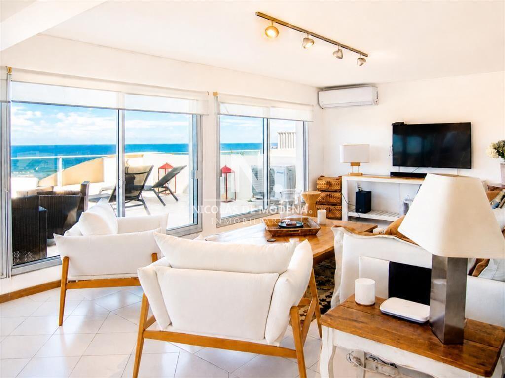 Expectacular apartamento en venta frente al mar,