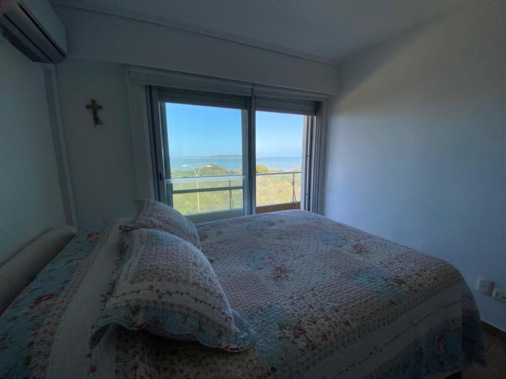Apartamento 4 dormitorios, primera linea Mansa