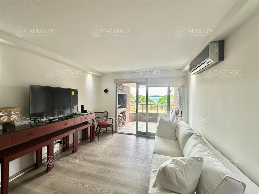 Venta Departamento - 3 Dormitorio + Servicio -