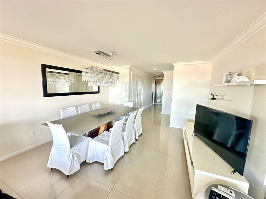 Excelente apartamento en torre de primera
